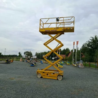 Haulotte Compact 8W 2002 | Podnośnik nożycowy | Zwyżka elektryczna | Nowe akumulatory (Genie)